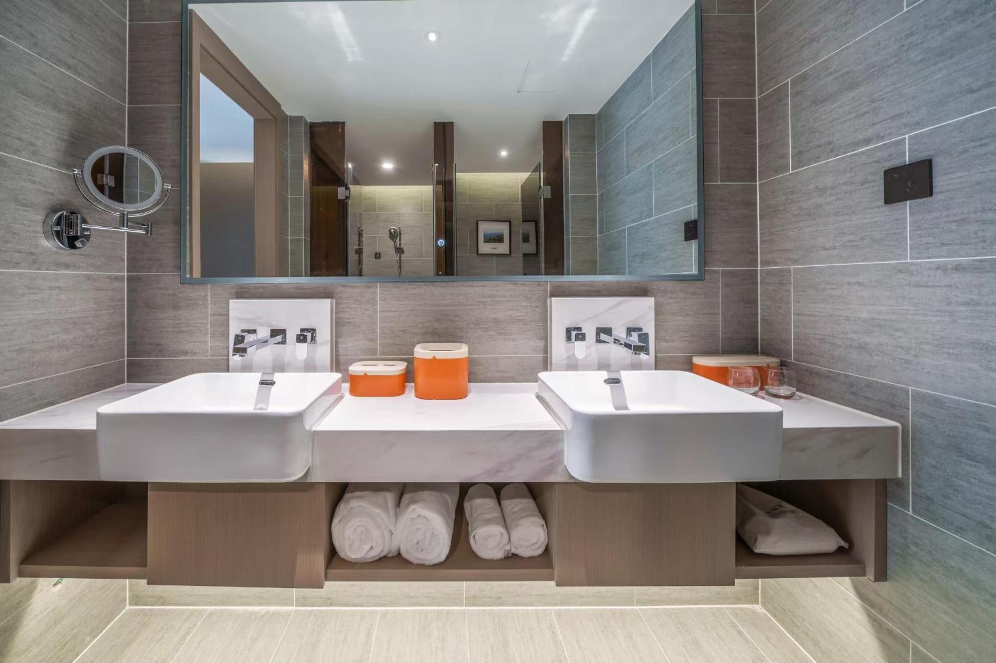 Atour Hotel Luzhou Bubugao New World Exterior photo